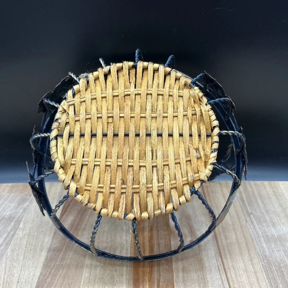 Decorative Metal Leaf Basket with Handle